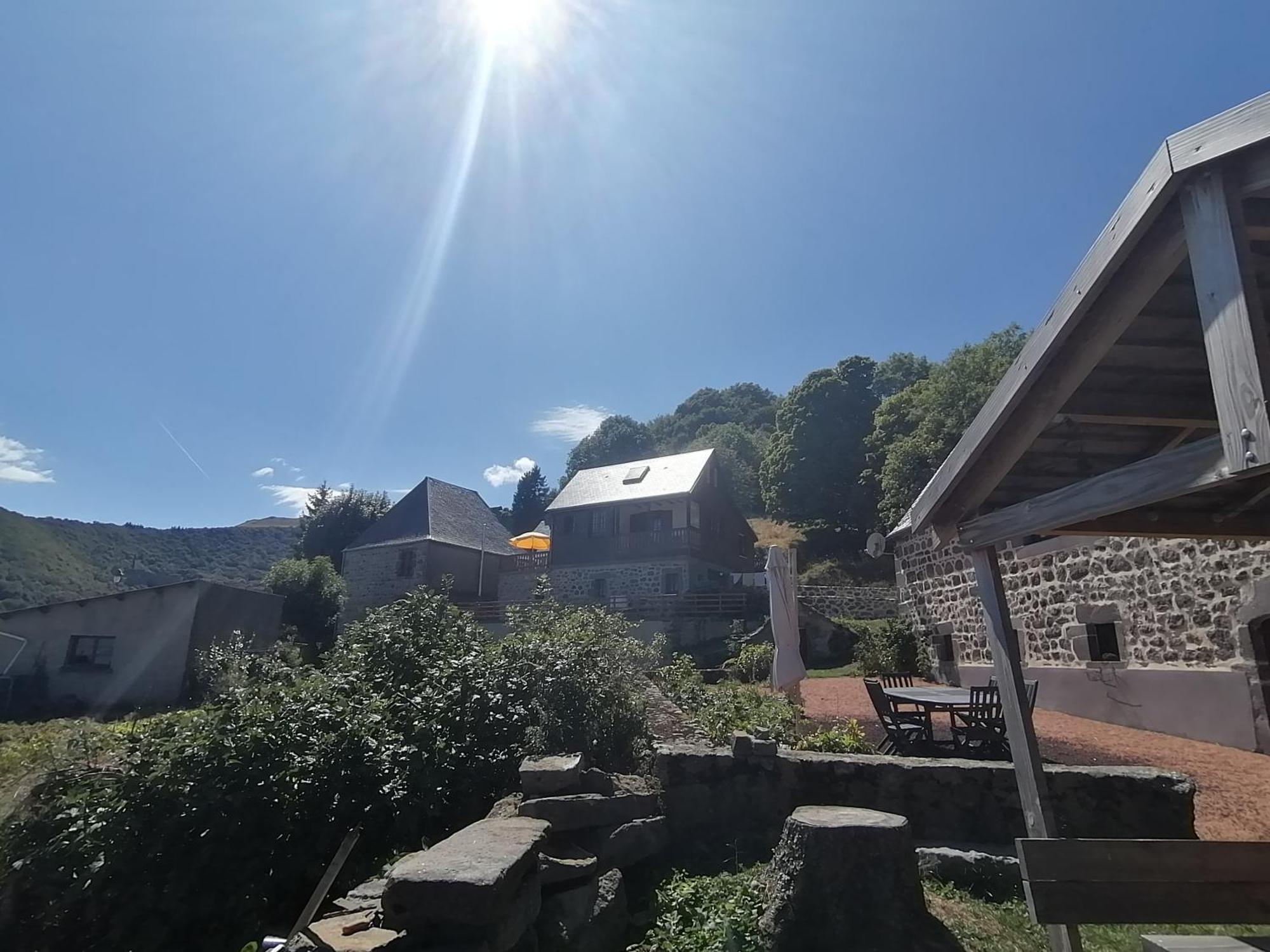 L'Auvergnate Chambon-sur-Lac Kültér fotó